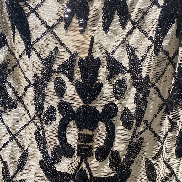 Banjul Sleeveless Black and Nude Lace Mini Dress - Size L - Picture 3 of 8